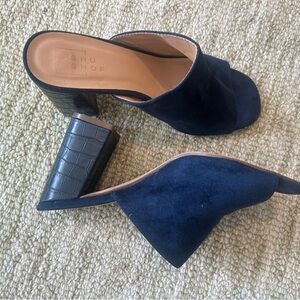 ShuShop Navy Suede Open-Toe Block Heel Mules with Faux-Croc Heel